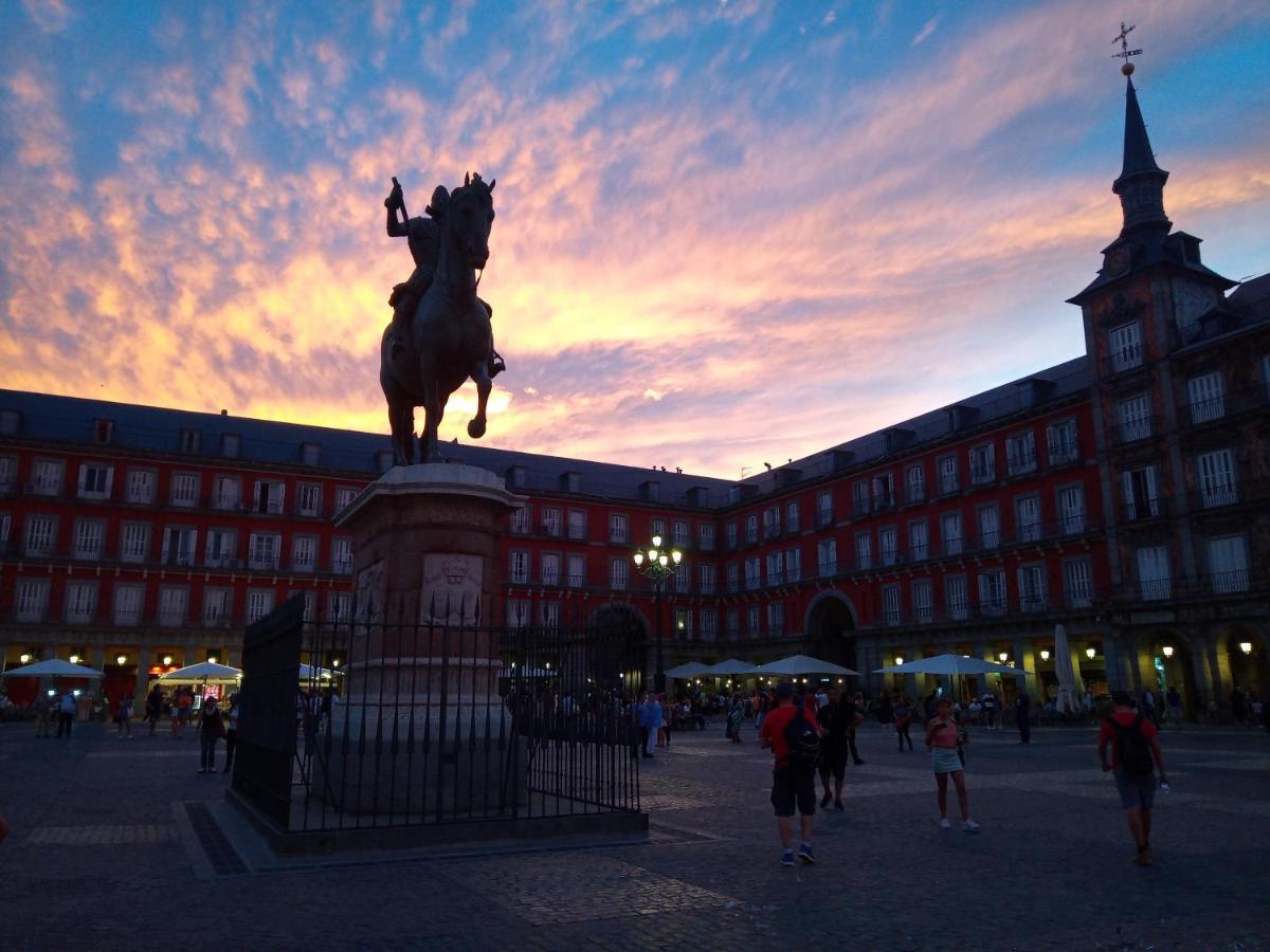 Aparthotel Ardmadrid Centro Exterior photo
